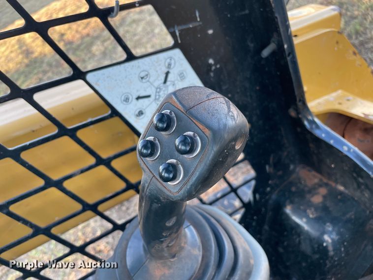 image for item DN7559 2015 Caterpillar 259D  tracked skid steer loader