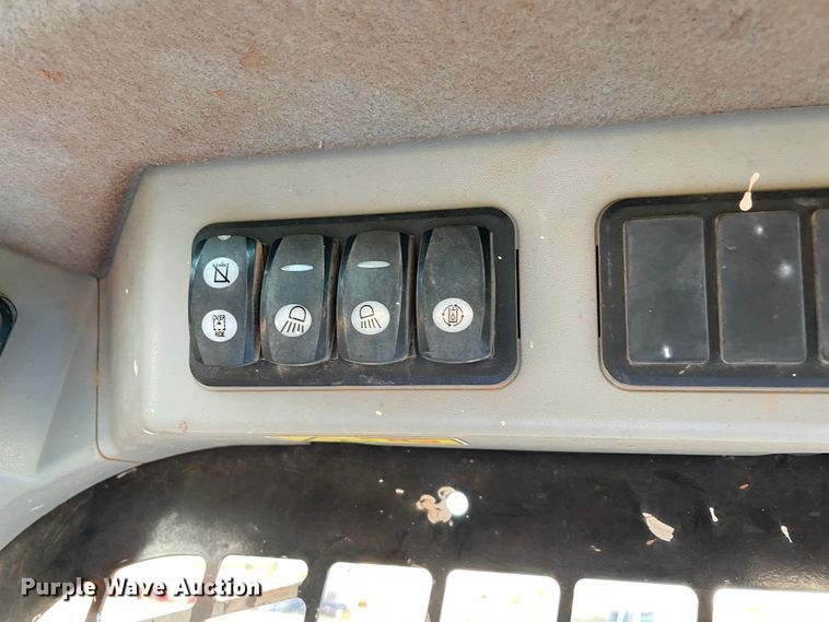 image for item DN7559 2015 Caterpillar 259D  tracked skid steer loader