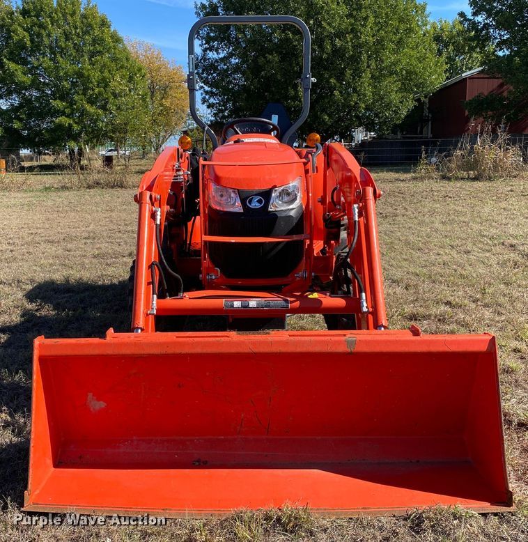 image for item DN7560 2021 Kubota L3301HST  MFWD tractor