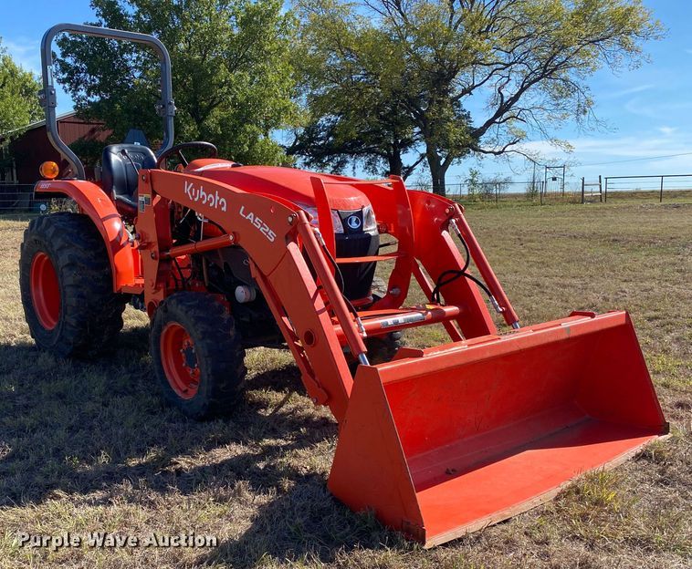 image for item DN7560 2021 Kubota L3301HST  MFWD tractor