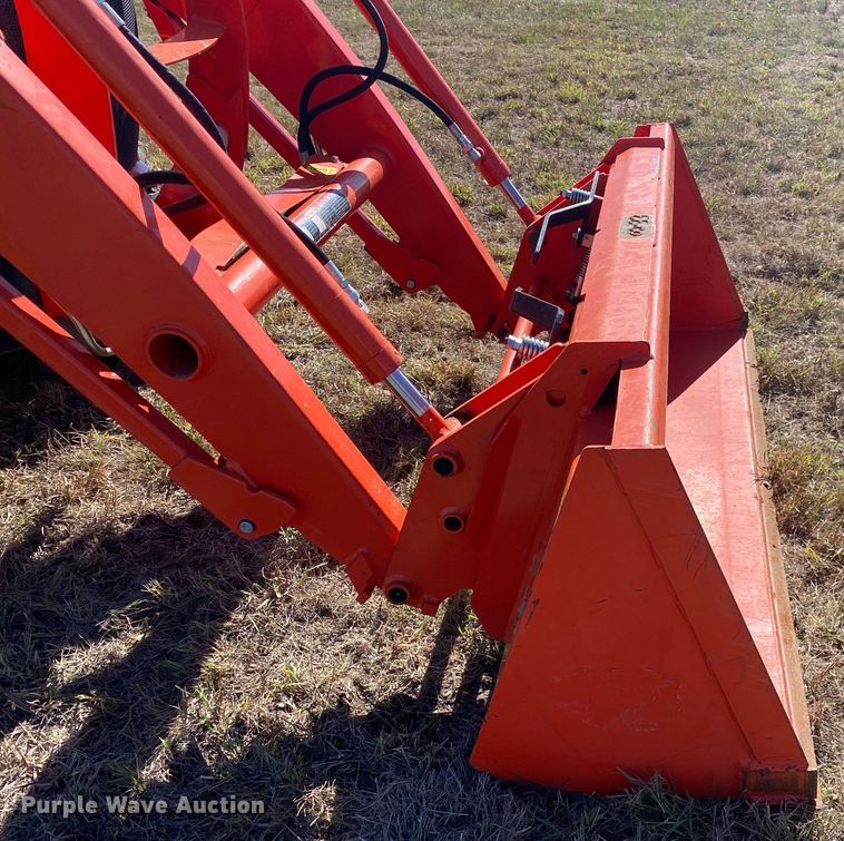 image for item DN7560 2021 Kubota L3301HST  MFWD tractor