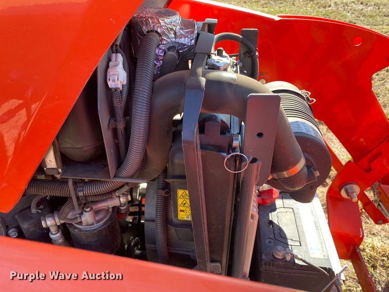 image for item DN7560 2021 Kubota L3301HST  MFWD tractor