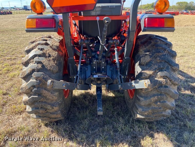 image for item DN7560 2021 Kubota L3301HST  MFWD tractor