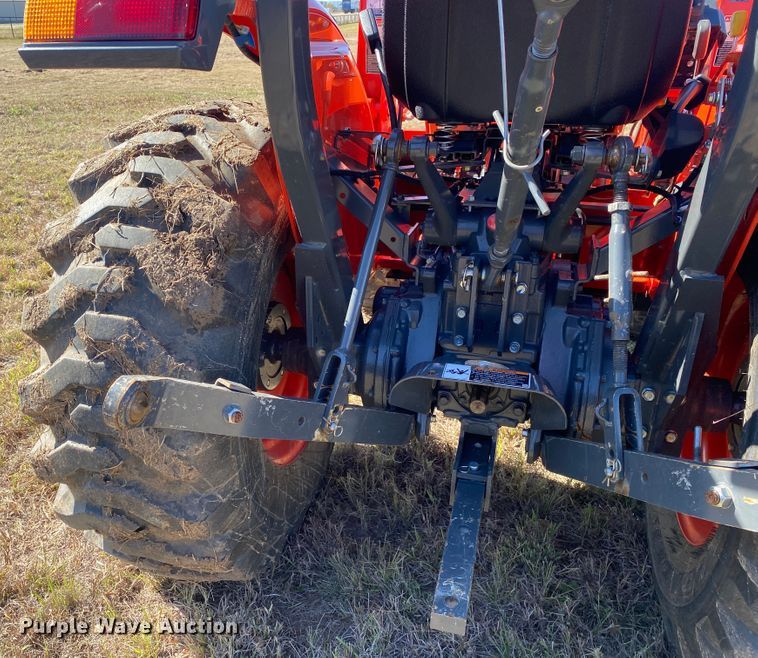 image for item DN7560 2021 Kubota L3301HST  MFWD tractor