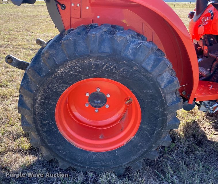 image for item DN7560 2021 Kubota L3301HST  MFWD tractor