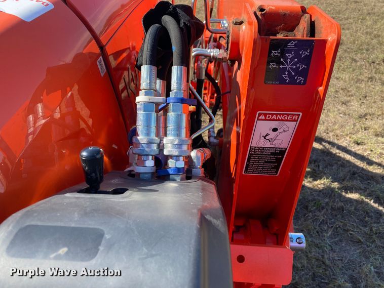 image for item DN7560 2021 Kubota L3301HST  MFWD tractor