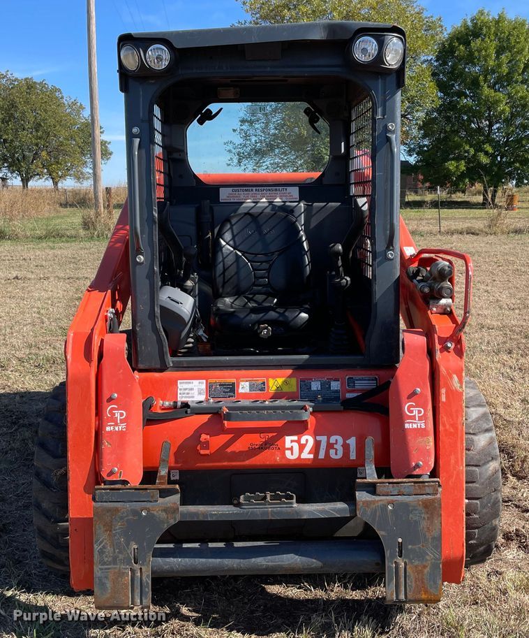 image for item DN7561 2021 Kubota SSV65  skid steer loader