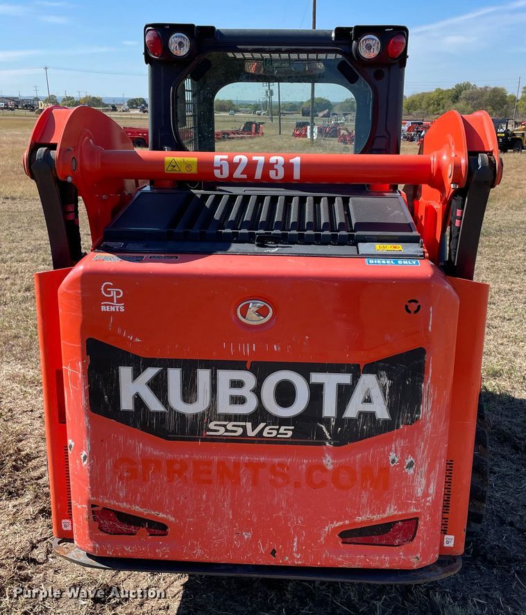 image for item DN7561 2021 Kubota SSV65  skid steer loader