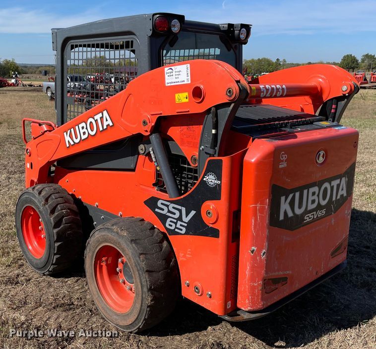 image for item DN7561 2021 Kubota SSV65  skid steer loader