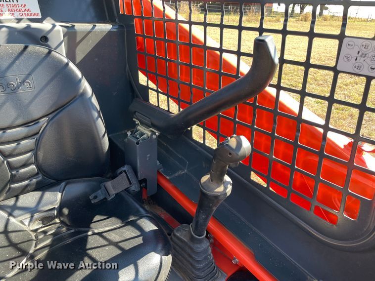 image for item DN7561 2021 Kubota SSV65  skid steer loader