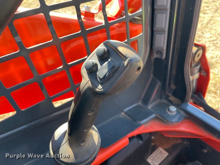 image for item DN7561 2021 Kubota SSV65  skid steer loader