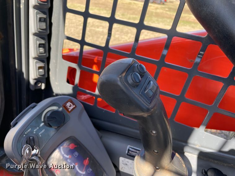 image for item DN7561 2021 Kubota SSV65  skid steer loader