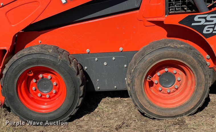 image for item DN7561 2021 Kubota SSV65  skid steer loader