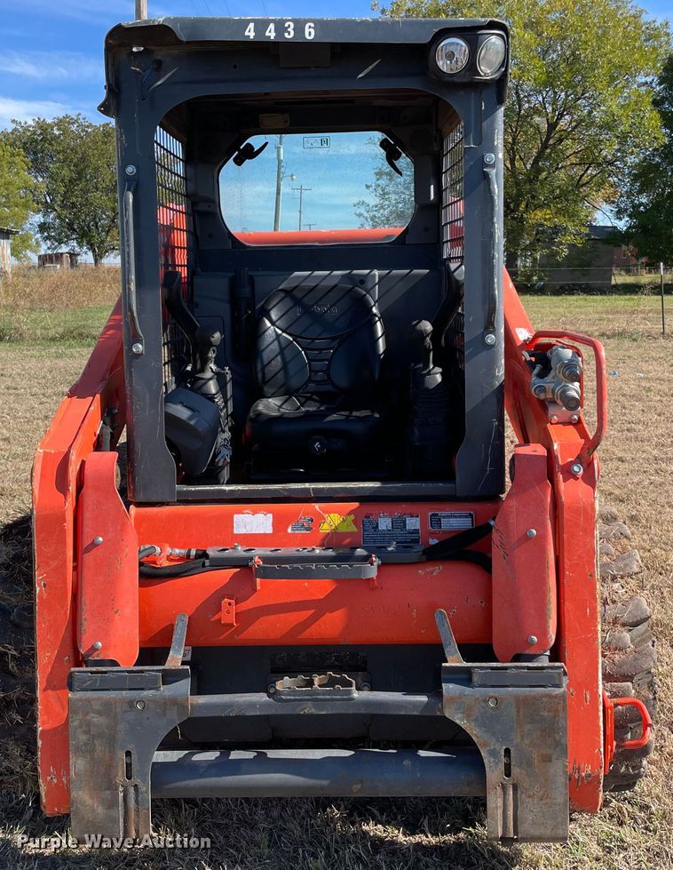 image for item DN7563 2019 Kubota SSV65P  skid steer loader