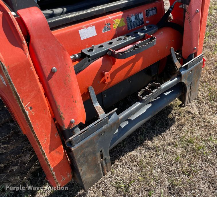 image for item DN7563 2019 Kubota SSV65P  skid steer loader