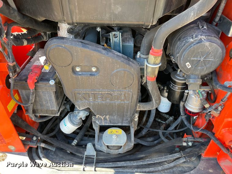 image for item DN7563 2019 Kubota SSV65P  skid steer loader