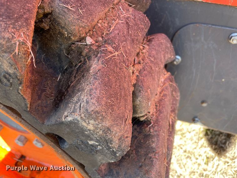 image for item DN7563 2019 Kubota SSV65P  skid steer loader