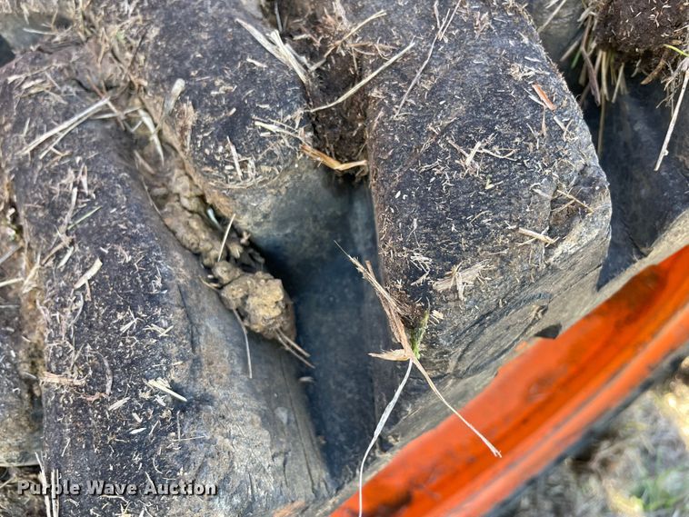 image for item DN7563 2019 Kubota SSV65P  skid steer loader