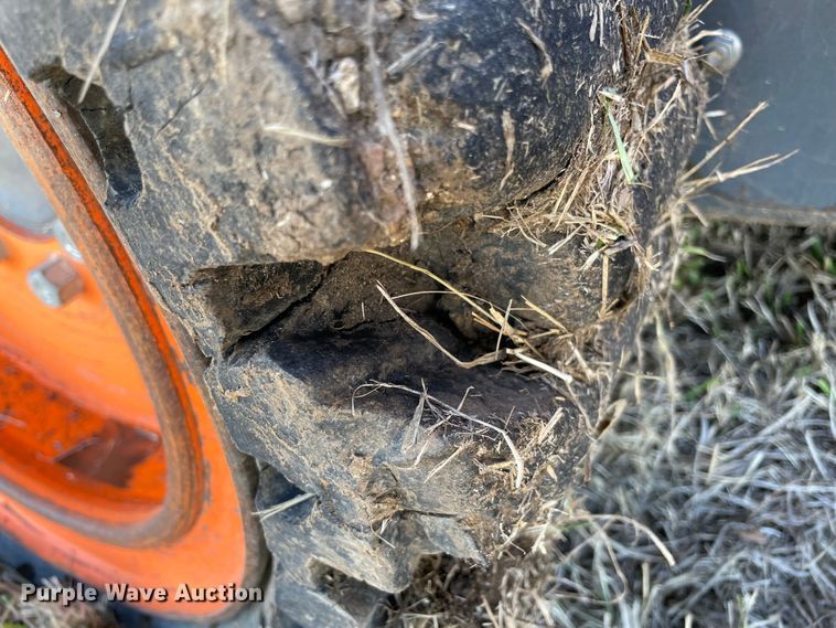 image for item DN7563 2019 Kubota SSV65P  skid steer loader