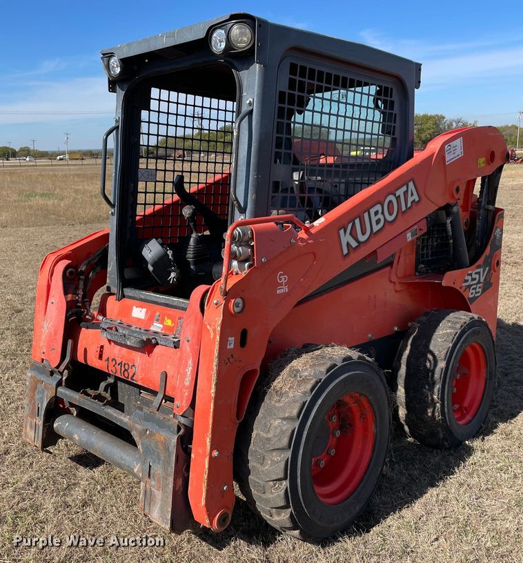 image for item DN7564 2019 Kubota SSV65P  skid steer loader
