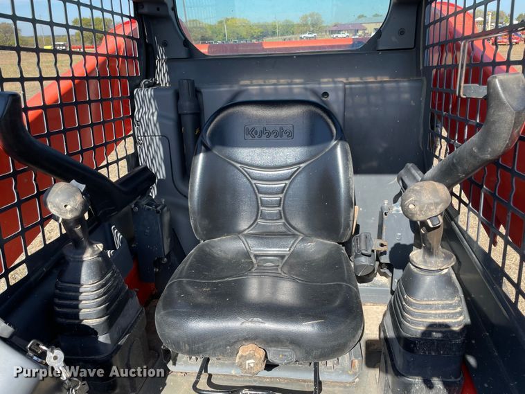 image for item DN7564 2019 Kubota SSV65P  skid steer loader