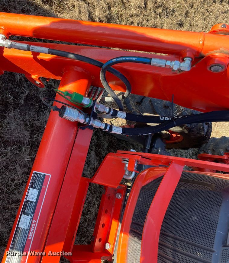 image for item DN7567 2020 Kubota L4701HST  MFWD tractor