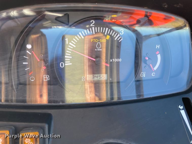 image for item DN7567 2020 Kubota L4701HST  MFWD tractor