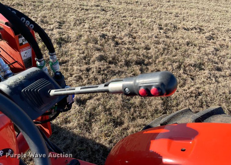 image for item DN7567 2020 Kubota L4701HST  MFWD tractor