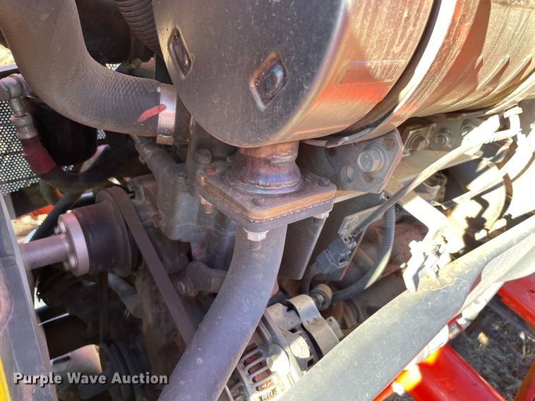 image for item DN7567 2020 Kubota L4701HST  MFWD tractor