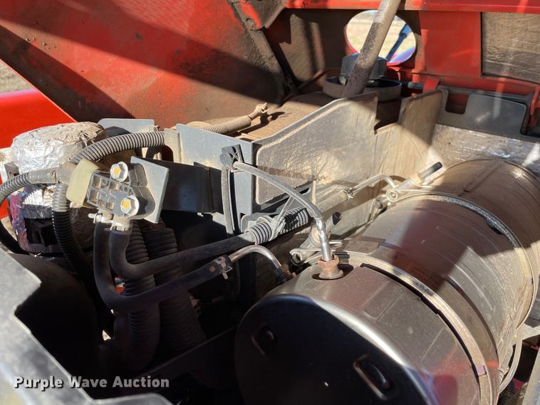 image for item DN7567 2020 Kubota L4701HST  MFWD tractor