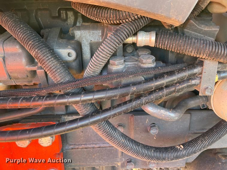 image for item DN7567 2020 Kubota L4701HST  MFWD tractor