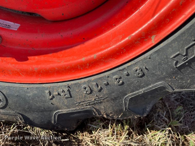 image for item DN7567 2020 Kubota L4701HST  MFWD tractor