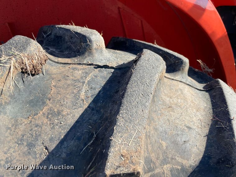 image for item DN7567 2020 Kubota L4701HST  MFWD tractor