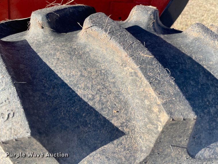 image for item DN7567 2020 Kubota L4701HST  MFWD tractor