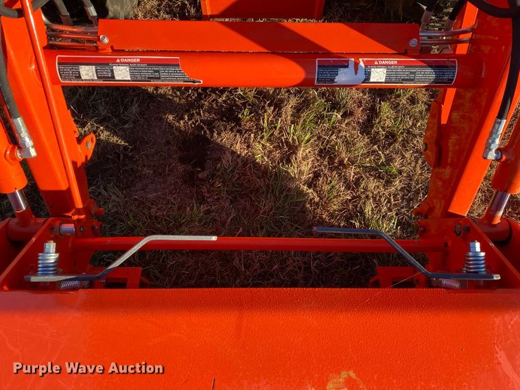image for item DN7568 2021 Kubota L3560HST  MFWD tractor