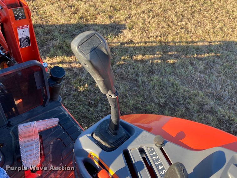 image for item DN7568 2021 Kubota L3560HST  MFWD tractor