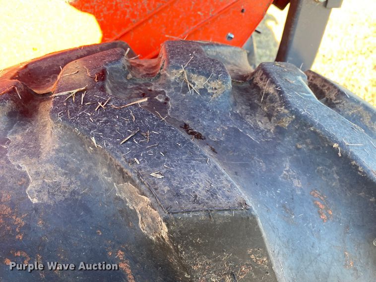 image for item DN7568 2021 Kubota L3560HST  MFWD tractor