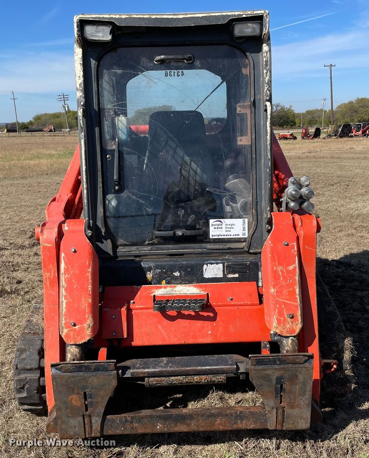 image for item DN7569 2019 Kubota SVL75-2  tracked skid steer loader