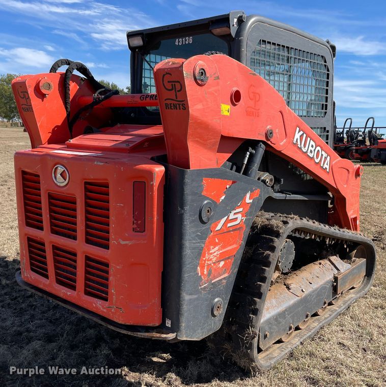 image for item DN7569 2019 Kubota SVL75-2  tracked skid steer loader