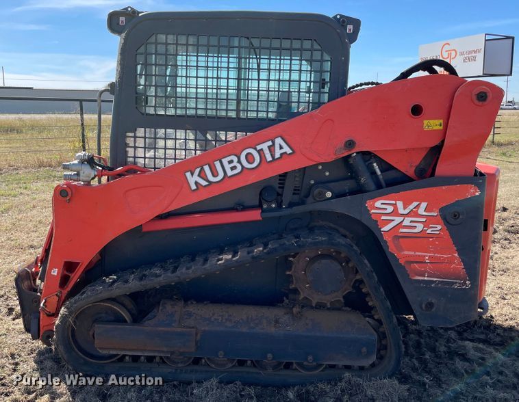 image for item DN7569 2019 Kubota SVL75-2  tracked skid steer loader