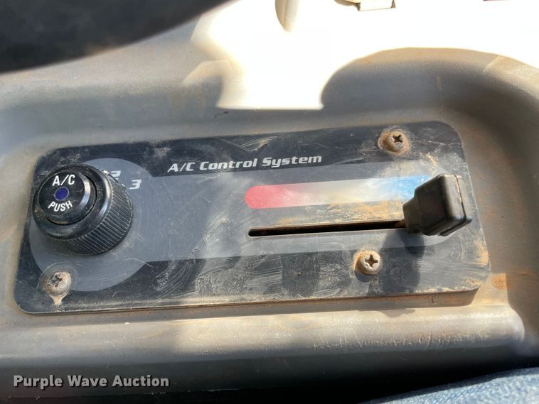 image for item DN7569 2019 Kubota SVL75-2  tracked skid steer loader