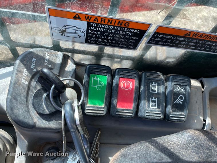 image for item DN7569 2019 Kubota SVL75-2  tracked skid steer loader