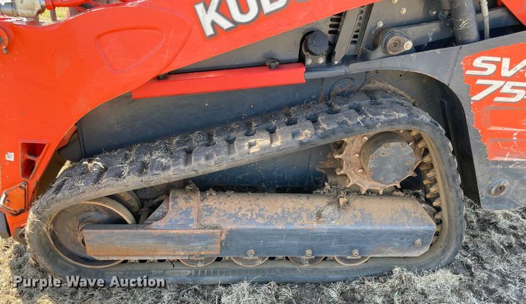 image for item DN7569 2019 Kubota SVL75-2  tracked skid steer loader