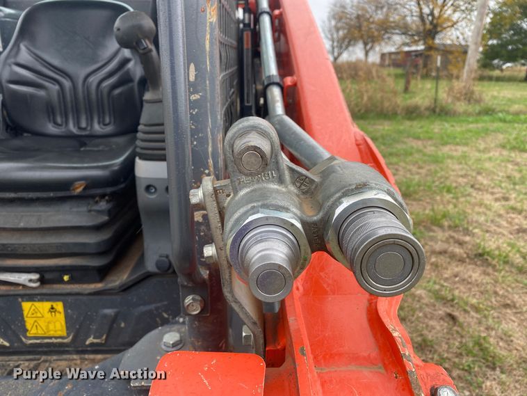 image for item DN7586 2021 Kubota SVL65-2  tracked skid steer loader