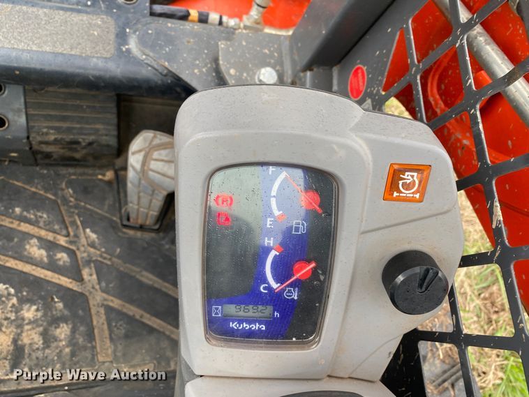 image for item DN7586 2021 Kubota SVL65-2  tracked skid steer loader