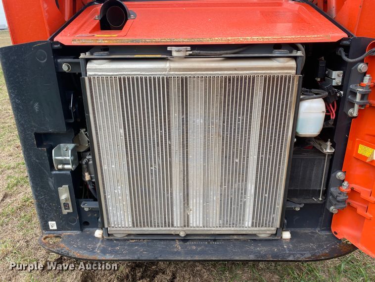 image for item DN7586 2021 Kubota SVL65-2  tracked skid steer loader