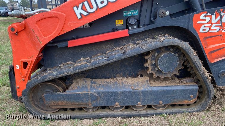 image for item DN7586 2021 Kubota SVL65-2  tracked skid steer loader