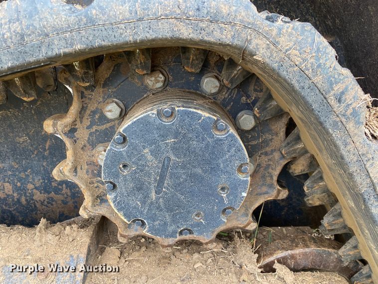 image for item DN7586 2021 Kubota SVL65-2  tracked skid steer loader