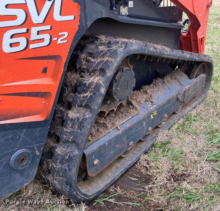 image for item DN7586 2021 Kubota SVL65-2  tracked skid steer loader