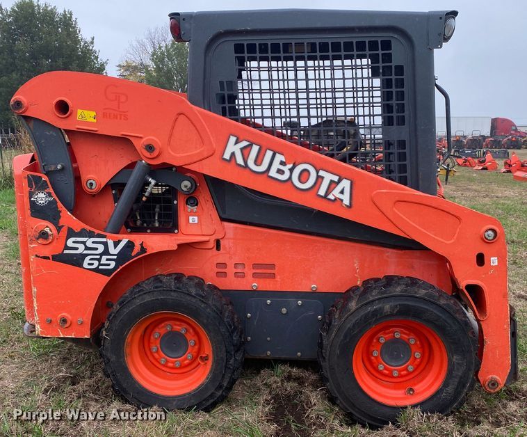 image for item DN7587 2019 Kubota SSV65P  skid steer loader